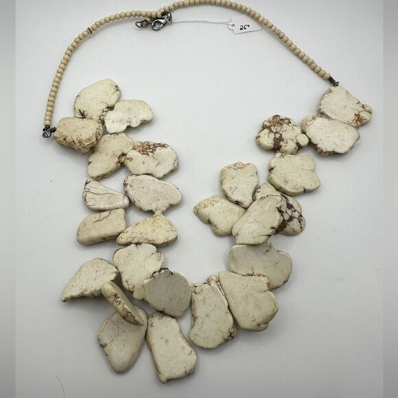26" of all Howlite, statement necklace with silver tone hardware! - Picture 3 of 13